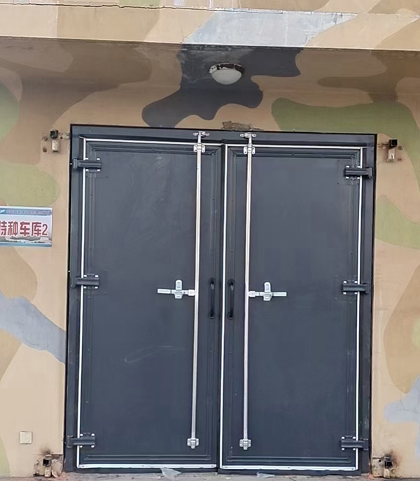 永靖工业平开门