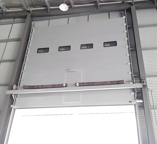 永靖工业滑升门