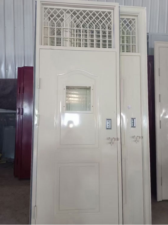 永靖学校教室门