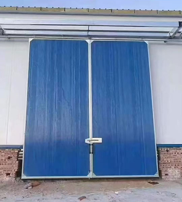 永靖工业门在大型仓储物流通道中的应用实例