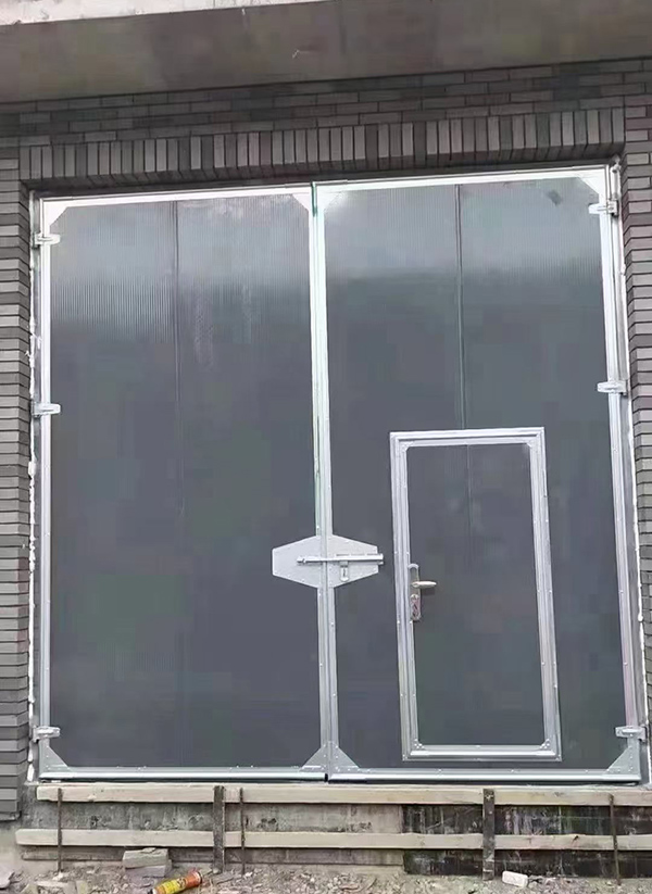 永靖工业平开门在大型设备制造车间的应用实例