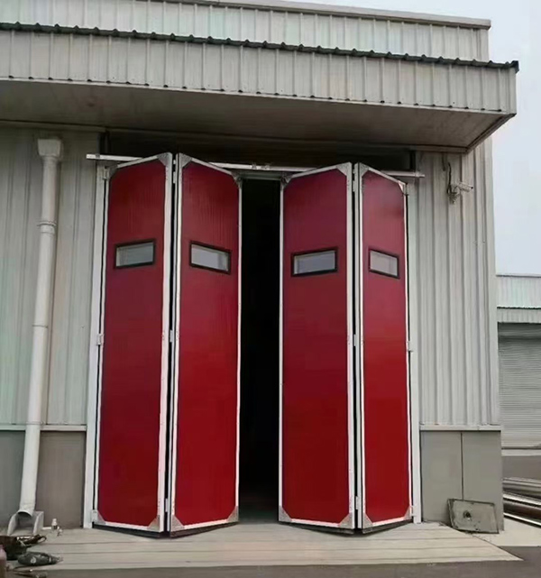 永靖工业折叠门在大型装配车间出入口的应用实例